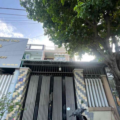 Bán Nhà 2 Tầng đầy đủ tiện nghi. Ngay Trung Tâm, gần chợ Vĩnh Điện