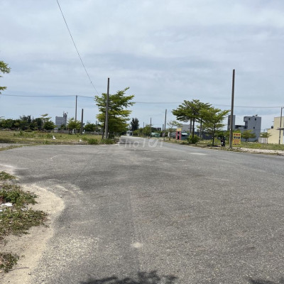 Chào bán lô đất đường 7m5 trục chính sentosa sát sông cổ cò