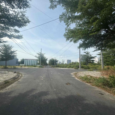 Chào bán lô đường 7m5 lề 5m đường thông 135m2 giá bán 3ty