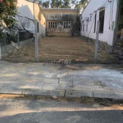 CHÍNH CHỦ BÁN CẶP ĐẤT XÂY BIỆT THỰ NGAY TRUNG TÂM XÃ SÔNG VÀNG MỚI