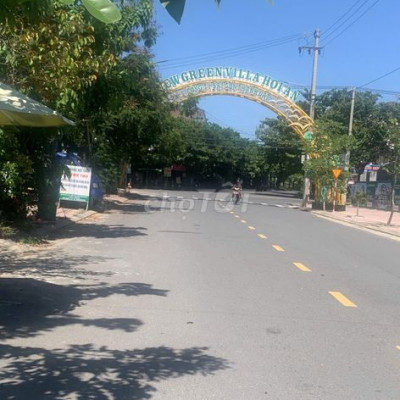 Chỉ *** 1 lô - Mặt tiền đường 7,5m - Gần chợ - KCN - Giá 16,2/m2