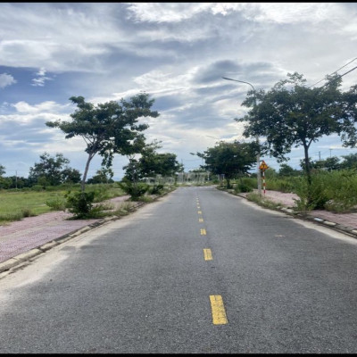 BÁN NHANH LÔ MẶT TIỀN ĐỐI DIỆN CÔNG VIÊN DIỆN TÍCH 150m2 - GIÁ 16tr/m2