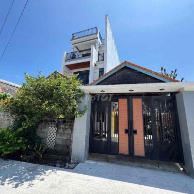 Nhà ở thông thoáng có thể kinh doanh hoặc làm villa cho thuê