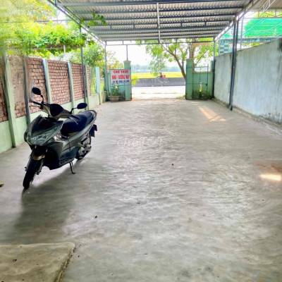 Mặt bằng kinh doanh + ở (6*50=300 m2)