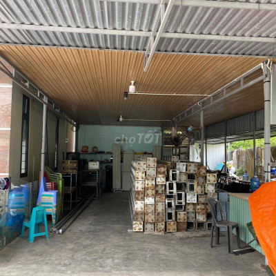 cho thuê nhà ở hoặc mở quán cà phê ăn sáng,… gần ngã tư bình nam