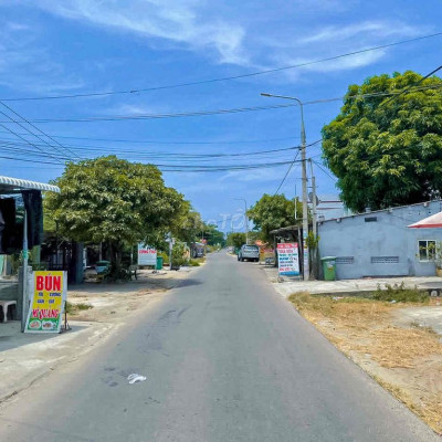 Lên 9 lô khu Điện Ngọc khu dân cư đông đúc, kinh doanh sầm uất