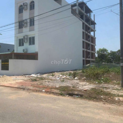 HOT ! LÔ ĐÂT 165M NGAN 7.3M ĐƯƠG 7.5M TDC 1B SAT VACH FPT ĐNA GIA 4T7