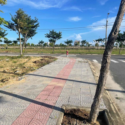 Đất khu đô thị 7b Đà Nẵng đường 20.5m sát biển bán nhanh