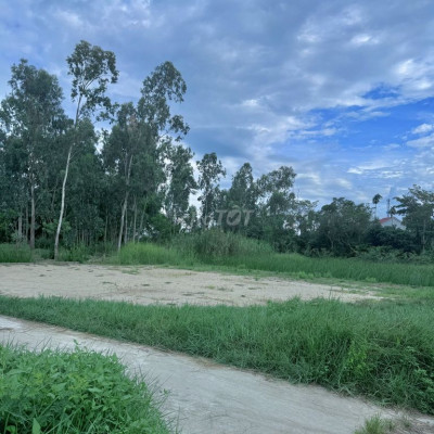 Đất gần Hội An - cạnh sông view thoáng mát - 160m2 - sát trục chính