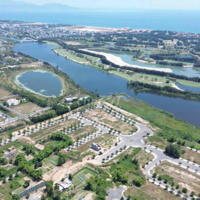 KĐT số 4: Dt 171m2, đường 27m gần sông.