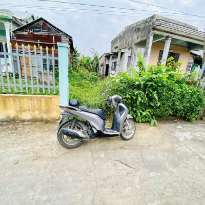 Lô sát chợ Hà Nông Tây, Đường 4m , 140m2 , dân cư đông đức