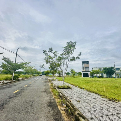 Bán đất  bên tram thu phí Điện bàn thành phố đà nẵng giá 2ty đường 7m5