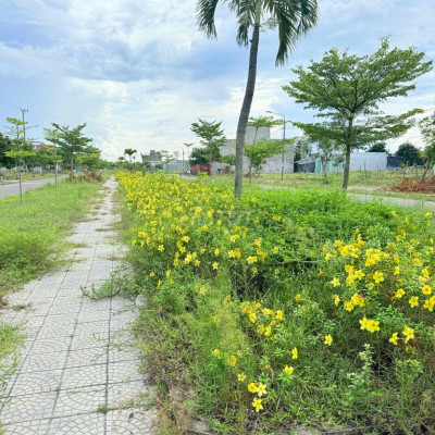 CHÀO BÁN LÔ ĐẤT CỰC ĐẸP ĐƯỜNG 40m-MẶT TIỀN 6m.GIÁ CHỈ 3,4 TỶ