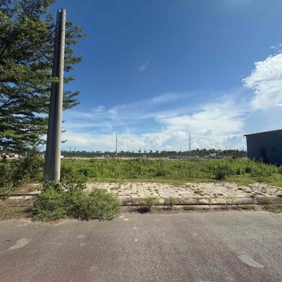 🌹🌹🌹Bán lô đất đường 7m5 giá chỉ 2ty650 + trục chính dự án Sentosa Riv