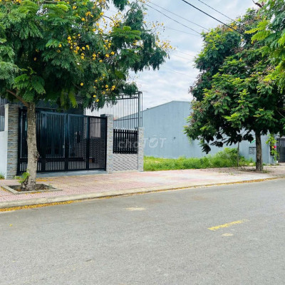 Đất gần Hội An 150m2 - mặt tiền 6m - đường nhựa 20m5 giá chỉ 2tỷ4