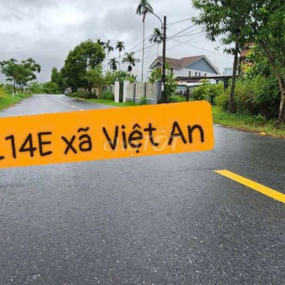 Chủ bán gấp lô MẶT TIỀN QL14E .DT đất: 25 X 32= 800m2,  đường+lề 22m