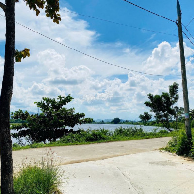 THỊ TRẤN NÁM PHƯỚC SÁT QL1A CẠNH SÔNG BÀ RÉN 258M2 GIÁ CHỈ 1TY580