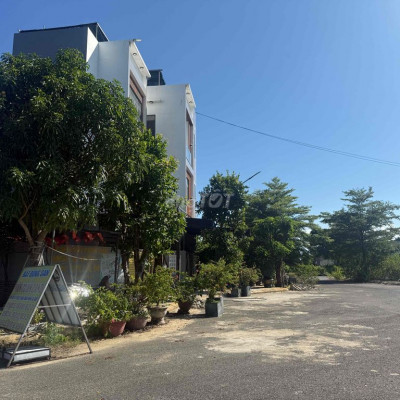 + Bán đất đường 20m5 108m2 giá chỉ 3ty6 + trục chính dự án Sentosa Riv