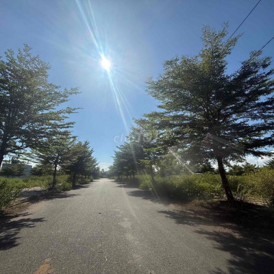 + Bán đất đường 20m5 120m2 giá chỉ 3ty8 + trục chính dự án Sentosa Riv