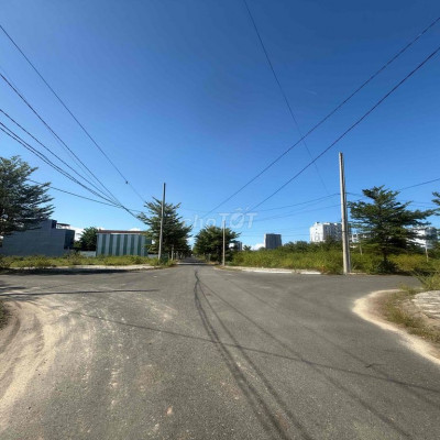 + Bán đất đường 17m5 153m2 giá chỉ 3ty850 + trục chính dự án Sentosa R