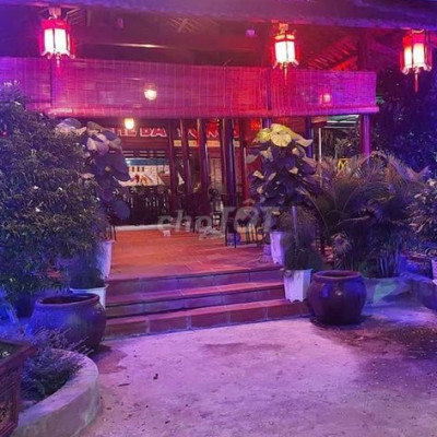 Bán lô góc có quán kinh doanh