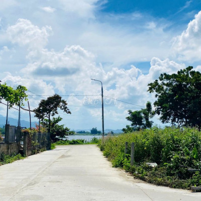 GÓC 2 MẶT TIỀN SÁT QL1A NGAY THỊ TRẤN NAM PHƯỚC SÁT SÔNG CỰC ĐẸP