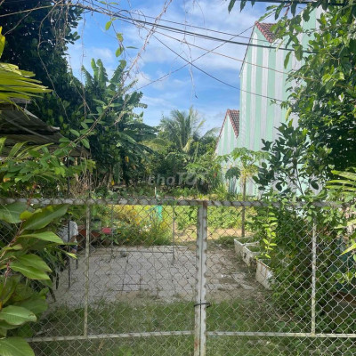 cần bán đất Quốc lộ 14E đối diện uỷ ban Xã Bình Định Bắc cũ