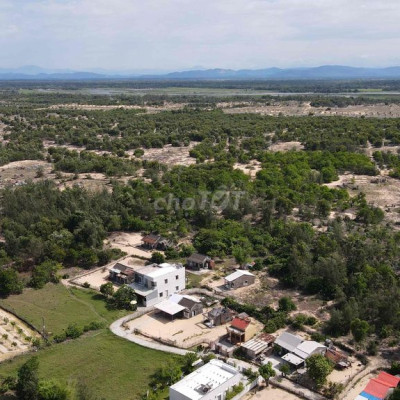 đất ở sát biển bình minh rất đẹp