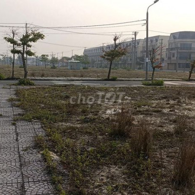 Đất sát biển gần bãi tắm Viêm Đông du lịch