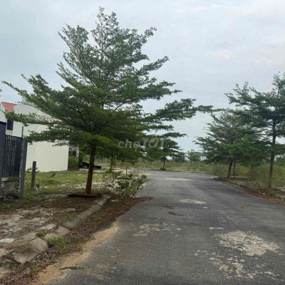 biệt thự 3 mặt tiền đường 7m5 giá chỉ 5ty7