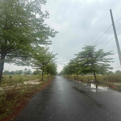 💸 Bán đất sentosa dt 235m2 đường 10m5 2 mặt tiền view sông lề 5m phườn