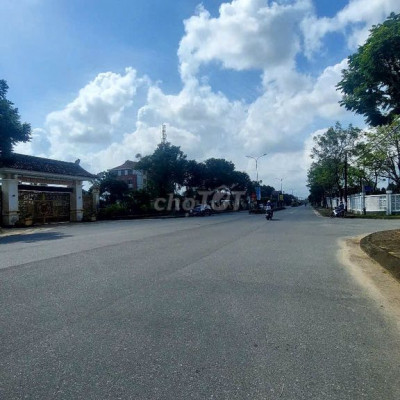 Giá tốt: 3.1 tỷ cho lô đất mặt tiền Hoàng Diệu, Vĩnh Điện, Điện Bàn