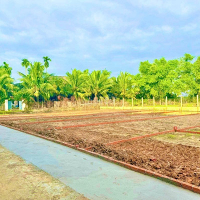 Chính chủ cần bán 2 lô mặt tiền 260m2 780triệu/lô  đang lên đường nhựA